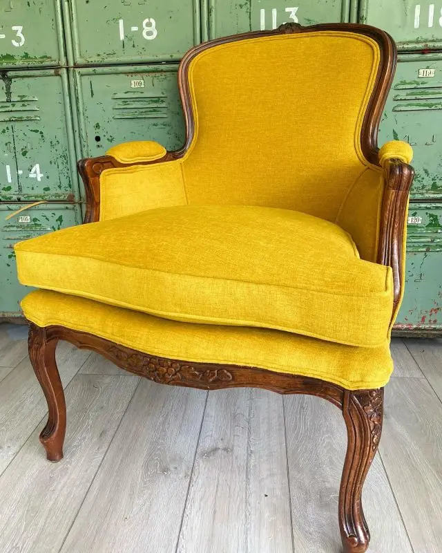At last some sunshine! ☀️ yellow is such a happy colour and has really cheered up this chair. Fabric is @modellifabrics Supremo in English Mustard. New feather pad from @cushionsupplier
